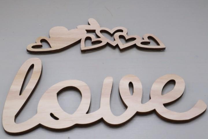 Herzen+Loveschriftzug Holz natur für Metallringe 30cm